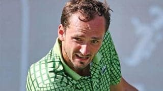  メド 圧勝で4強、トップ10復帰目前に 