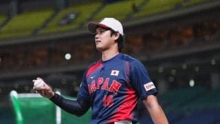 大谷翔平、侍J一番乗りでグラウンド登場　90m大遠投…開門は午後4時でスタンドは“無人”