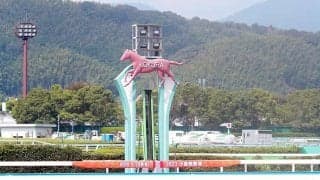 【小倉競馬・１日の馬場】開催最終日で芝は傷み目立つが、まだ内を通る馬も来ている　ダートは湿った馬場で持ち時計重視