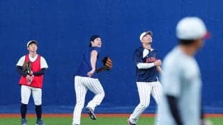 【WBC】大谷翔平が中堅で華麗な背走キャッチ　鈴木誠也と談笑する場面も