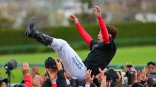 藤岡佑介、土曜阪神でラストライド--万感の引退式「ジョッキーという仕事が大好きでした」