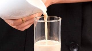 アーモンド効果は毎日飲んで大丈夫？飲み続けた場合の体の変化を医師が解説