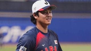 大谷翔平に困惑「デカすぎ」　侍移動中にファン発見…屈強な男たちよりも“際立つ体格”