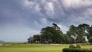 雨のゴルフ練習で上達しよう！