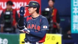 井端監督と並んで…大谷翔平に“困惑”「ナチュラル遠近法みたい」　捉えられた瞬間に騒然