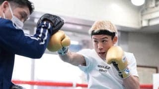 妻がトレーナーの個性派ボクサー飯村樹輝弥が二人三脚で世界初奪取狙う「最高の恩返しだと」