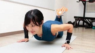 腕立て伏せの効果を高めるには…“ゆっくり”行って“胸を床スレスレまで下げる”のが大切！