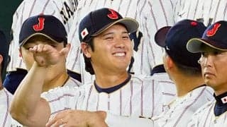 周りは真剣なのに…大谷翔平が「完全にロックオン」　振り向きざまの1枚が“悪い顔”