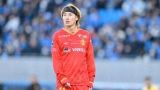 ｢青天の霹靂ぃぃ！｣J1名古屋FW山岸祐也と“美しすぎるサポーター”SHONOが電撃婚＆幸せ満載ツーショット公開！｢美男美女お似合いすぎます｣｢末永くお幸せに｣