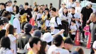 阪神の具志川キャンプが大盛況だった理由　来場者前年比１万人増！企画統括部部長「身近に触れ合えることが肝」