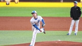 【日本ハム】浅利太門、エスコンで投球練習「やっぱり他の球場に比べて少し高い。そこが難しい」