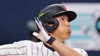 【WBC】吉田正尚が感動の再会　元オリックスのアダム・ジョーンズ氏がグラウンド訪問