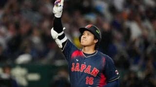 「史上最高の選手が東京ドームでショーを繰り広げている!!」大谷翔平、驚愕の満塁弾を米記者も“速報”「彼はゴート」【WBC】