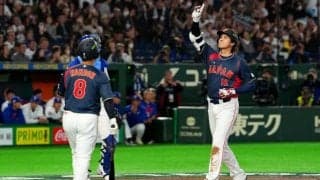 大谷満塁弾の裏で…現れた“世界的な超大物”　フォロワー1150万人、侍ユニ着用で来場