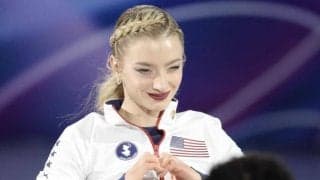 えっ、アンバー姐さん？フィギュア女子のアンバー・グレンが印象激変　ファン反響「私たちの女王」アップの髪形＆黒スーツビシッのフォーマル姿公開