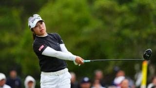 佐久間朱莉「タフなコンディション」乗り越え4打リードで最終日へ 永井花奈2位、小祝さくら5位