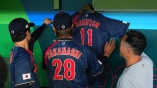 なぜベンチにダルビッシュユニ？　侍ナインの思い…高橋宏斗が説明「一緒に戦っている」