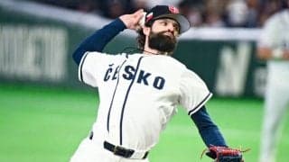 日本ファンが試合中に発見「紳士すぎる」　チェコ右腕の行動に称賛相次ぐ「好っきゃねん」