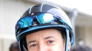 ルメール騎手が中山牝馬Ｓで過怠金１０万円　最後の直線で外側に斜行し２頭に影響及ぼす　