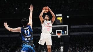 大黒柱ロシター離脱もデイヴィス復帰のA東京が総力戦で白星…西地区首位の長崎を敵地で撃破