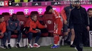 「子供ですよ！！」ファンが目を疑う“まさかの光景”「どんどん出てくるな」バイエルン、17歳の“新たな神童”がデビュー