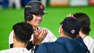 大谷翔平のHR直後…ハグした人物に「泣いてまう」　侍ベンチの光景にネット感動