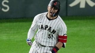 「負けている展開でも元気を出して戦えた」鈴木誠也が2本塁打4打点でお立ち台に　日韓戦に競り勝ち2連勝【WBC】