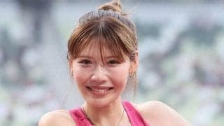「透明感凄すぎて壁と同化してます」美人ハードラー中島ひとみの最新姿にネット衝撃「しろ！なに？！かわいい！！」「肌の白さと輝きにしか目がいかない」