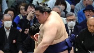 大の里、ぼう然　初日敗れる　横綱昇進後、初の初日黒星　若隆景に金星配給し、３場所ぶりの優勝に不安なスタート