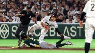 【WBC】侍がミスで先制点献上…オーストラリア三盗で若月の送球がそれ、岡本が捕球できず