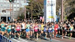 早春の駿河路　1.2万人が力走　静岡マラソン　青学の選手も招待