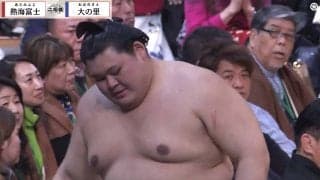 「ブチギレてるやん」「凄い顔しとる」横綱・大の里、よもやの連敗 カメラが捉えた二所ノ関親方“鬼の形相”にファン恐々