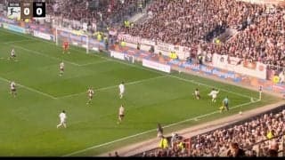 「どんだけ走るん？」安藤智哉、爆速スライディング→ボール奪取の瞬間「ゴツすぎる」トップスピードで的確カバー＆ファウルを誘う好守備