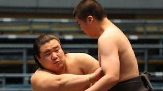 モンゴル出身の白月狼が白星デビュー「カッコイイしこ名に負けないよう頑張りたい」