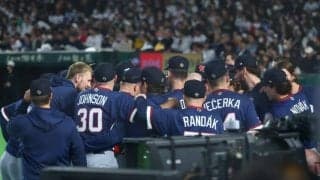 チェコ代表、敗退決定でも貫く“気丈な振る舞い”　初回先頭打者で…一礼→中村と挨拶