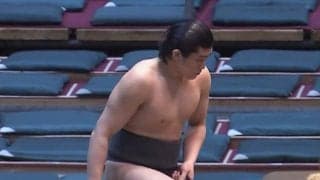 「すごいイケメン力士きた」「いい体してる」序二段“ざんばら”力士が話題 66.8キロ差の巨漢を圧倒