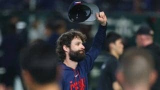 サトリアに東京ドーム異例の拍手喝采　試合後に広がった感動の光景…“代表ラスト登板”で最高の結末