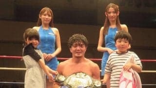 元覆面格闘家、元キック王者の左右田泰臣、38歳でボクシング日本王座獲得「伏線回収できます」