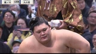 腹から落ちた大の里、辛くも残った豊昇龍 明暗“くっきり”両横綱の差は「精神状態」か 識者は大の里の“異変”も指摘