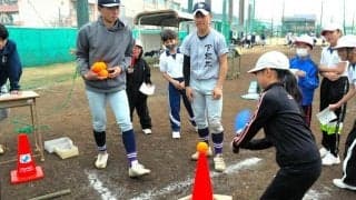 野球の楽しさを子どもたちに　下松工業高の部員が小学生と体験交流会