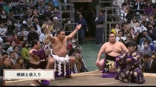 「うわ本物」「綺麗だからすぐわかる」大相撲、升席の女性にファン熱視線 ネットで話題に