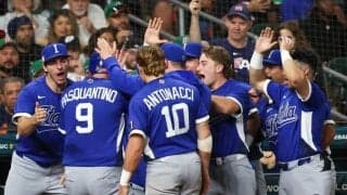 WBC新商品を米企業が爆速製作「こいつは最高」　斬新デザインTに「また素晴らしい」