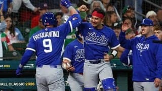 WBC初の偉業の裏で…まさかの“一気飲み”　ベンチの光景にファン驚き「面白すぎるんよ」