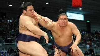 豊昇龍１敗守りトップに並ぶ　平戸海を突き、押しで圧倒　報道陣に笑顔で応じる場面も