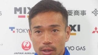 【東京】長友佑都にアクシデント、担架で運ばれ交代　前半途中もも裏気にするそぶり見せ倒れ込む