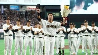 巨人・長野久義氏  引退試合で魅せた！代打で１４９キロ撃ち＆右翼守備で飛球処理「周りの方に恵まれた野球人生」