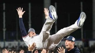 ヤクルト・川端が引退試合　久々の遊撃守備に感慨「懐かしい景色を見た時に涙がこぼれた」