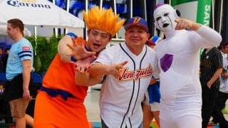 【WBC】侍ファンが試合前から応援で後押し　「日本コール」や応援歌メドレーも