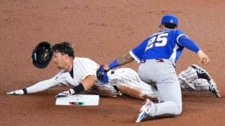 「この最序盤で離脱は痛過ぎる」大谷初回先頭打者弾の直後に激震…鈴木誠也が走塁で負傷交代　左膝を痛めたか【WBC】