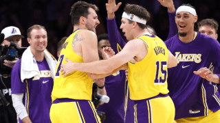 八村塁出場のレイカーズが5連勝…リーブスの執念でOTへ、ドンチッチの決勝弾でナゲッツ戦制す